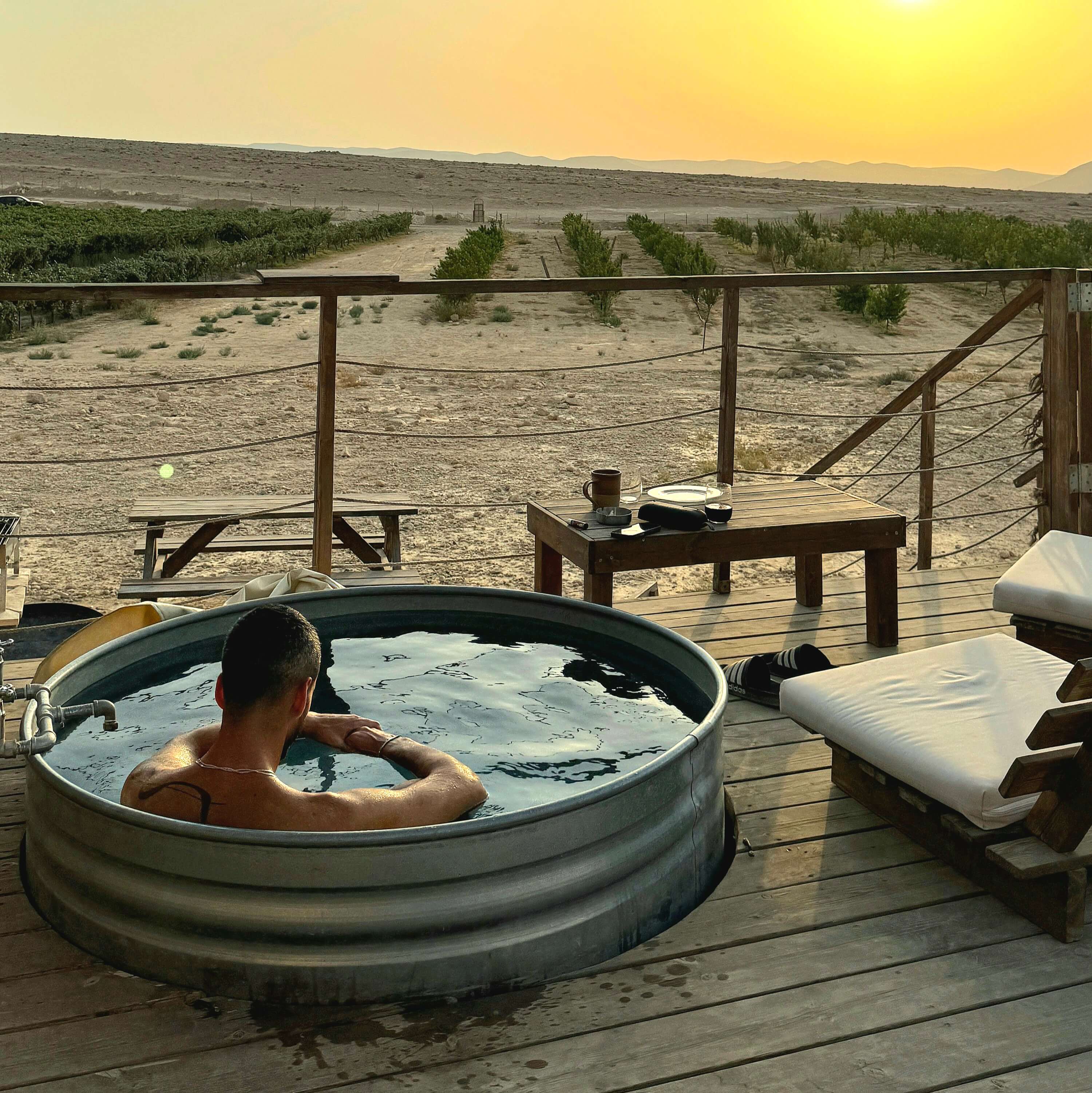 שכשוכית בקוטר 1.5 מטר בצימר